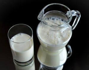 スタバのミルクとスチームミルクの違いは何ですか？